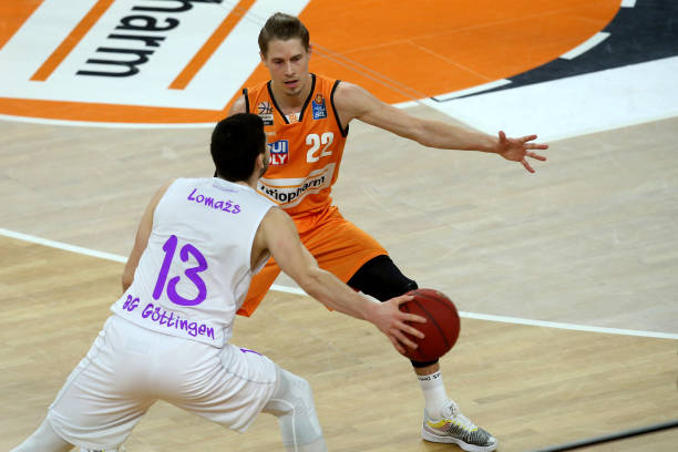 足坛的全面 足坛的全面