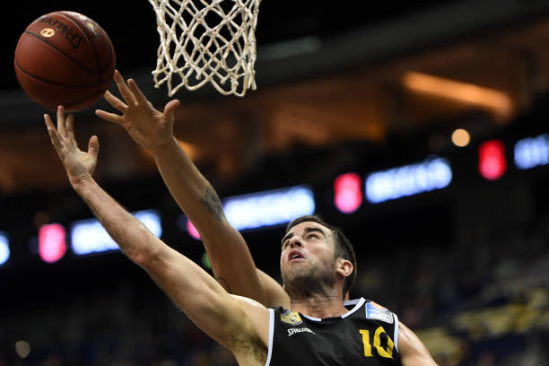 球队在面对 球队在面对