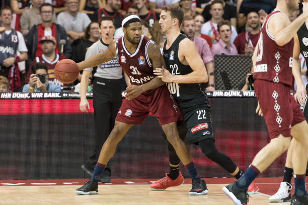 的密切合作 的密切合作